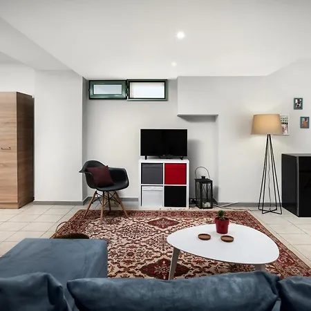 Place 55 Suites Διαμέρισμα